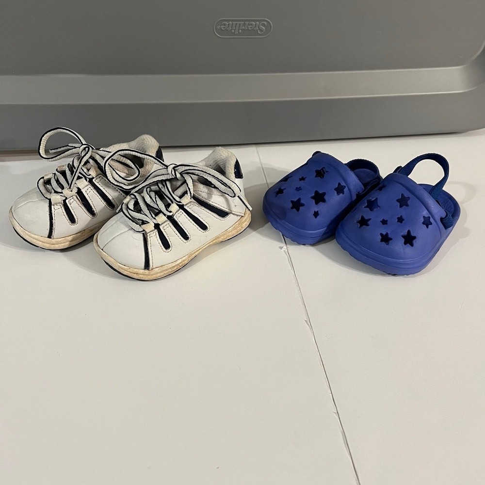 Baby boy size 2 shoes (s-169)